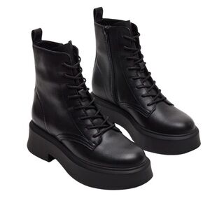 Steve Madden Jazmin Black Leather Platform Combat Boot